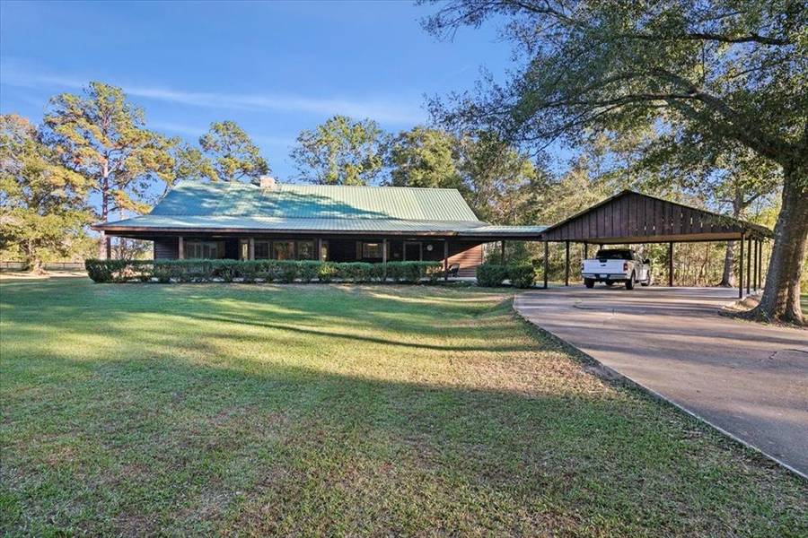 443 County Road  588, Call, TX 75933