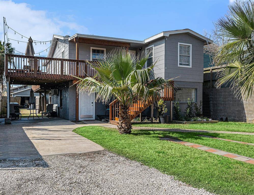 2219 72nd ST, Galveston, TX 77551