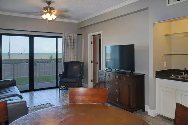 Galveston, TX 77551,7700 Seawall BLVD #102