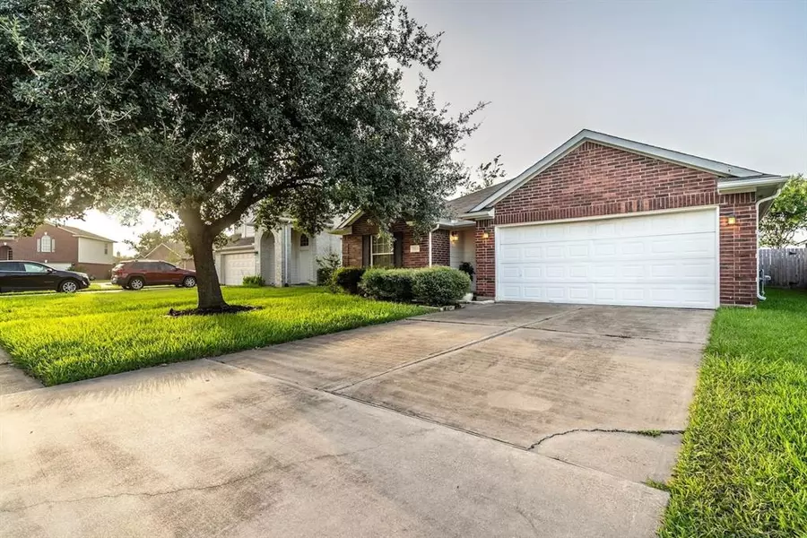 7215 Wimberly Oaks LN, Richmond, TX 77407