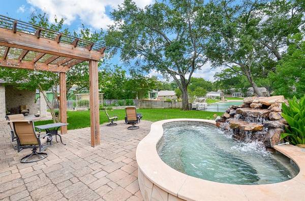 103 Capri ST, Sugar Land, TX 77478