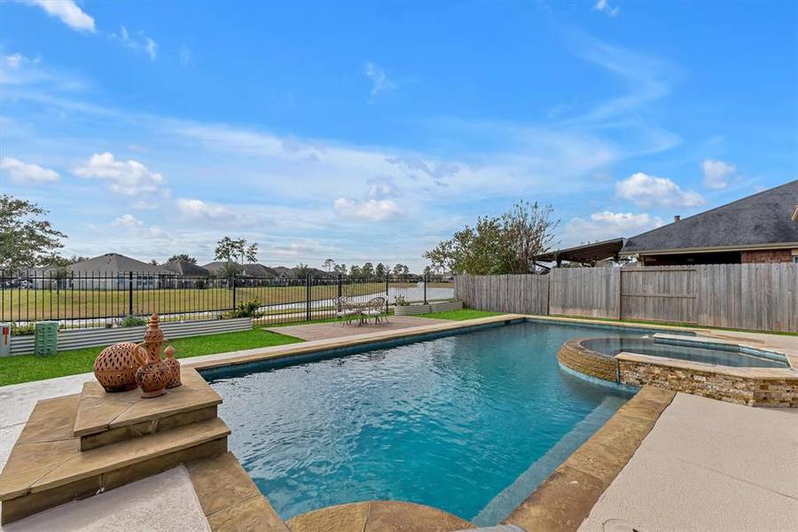 12922 Northpointe Bend DR, Tomball, TX 77377