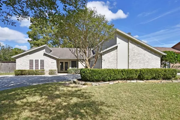 15015 Penn Hills, Clear Lake City, TX 77062