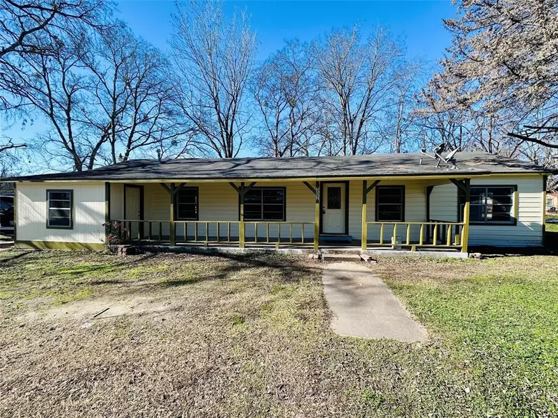 302 S 3rd ST, Normangee, TX 77871