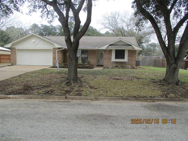 127 Wild Phlox DR, Bellville, TX 77418