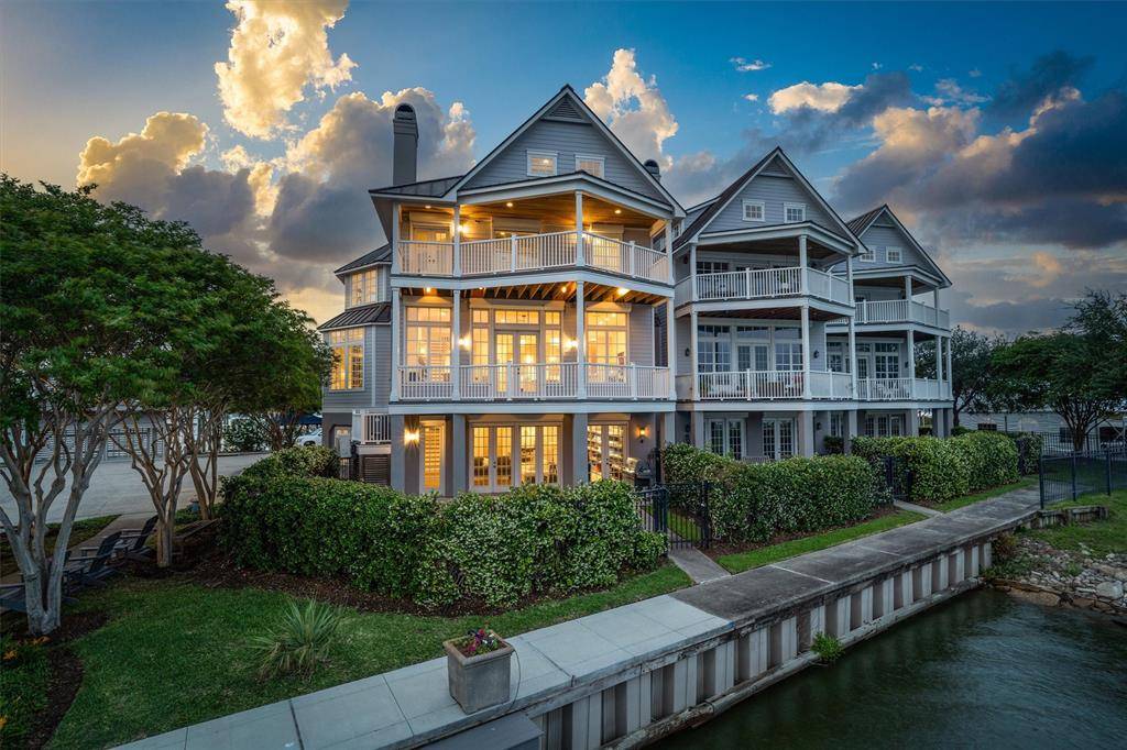 Seabrook, TX 77586,2439 Lakewood Pointe