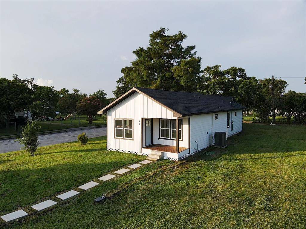 La Porte, TX 77571,601 S Carroll ST