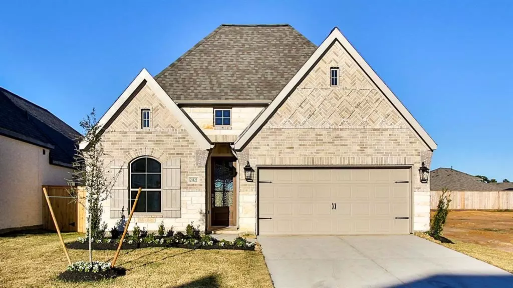 21122 Secret Garden LN, Tomball, TX 77377