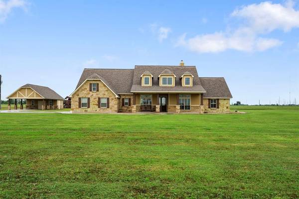 4525 Fm 2765 RD, El Campo, TX 77437