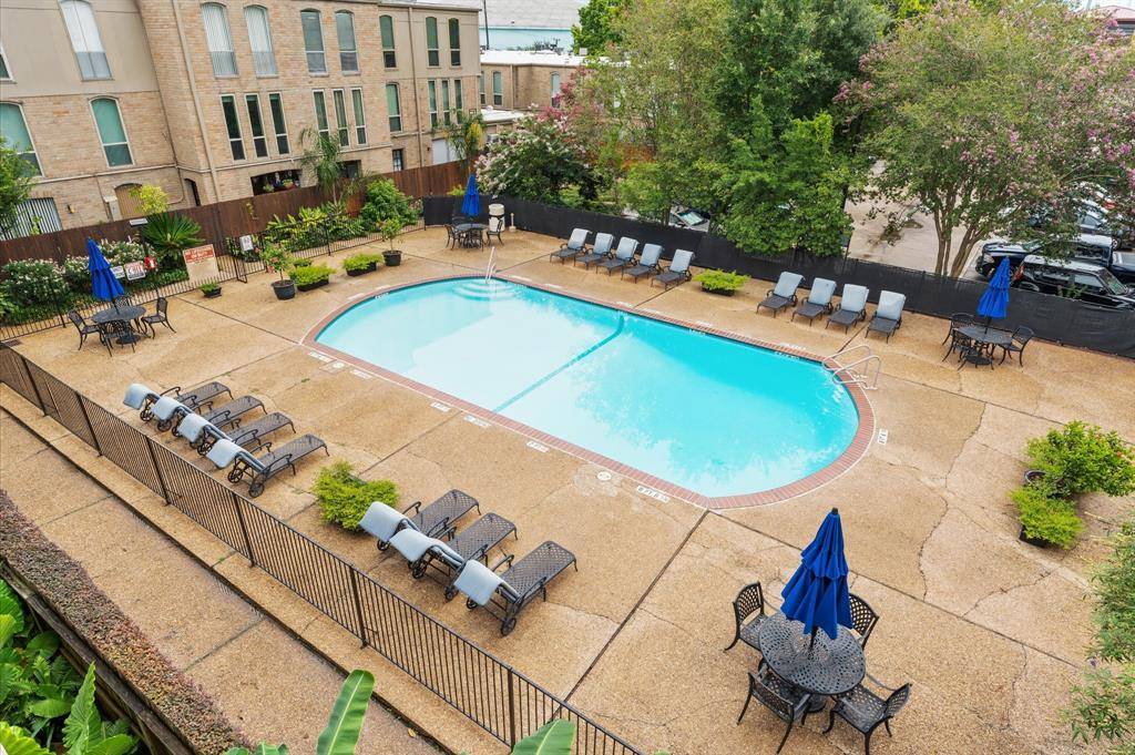 4635 Wild Indigo ST #520, Houston, TX 77027