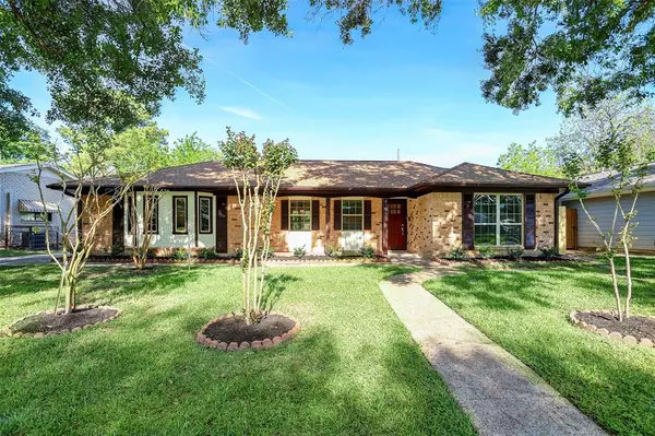 4134 Hill Oak DR, Houston, TX 77092