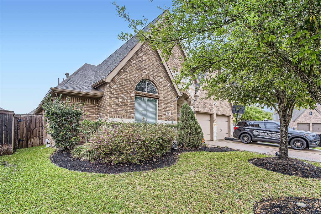 9235 Lakeshores Lagoon LN, Cypress, TX 77433