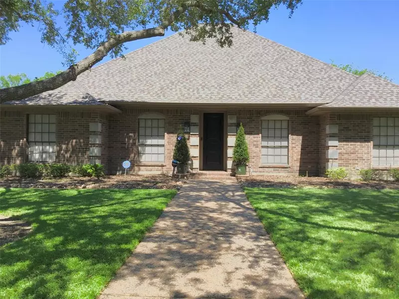 3 Valhalla DR, Bay City, TX 77414