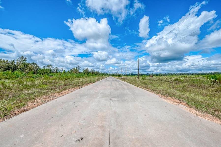 683 Road 5894, Cleveland, TX 77327