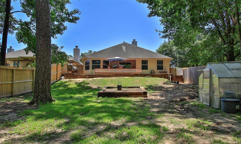 10554 Parkside DR, Willis, TX 77318