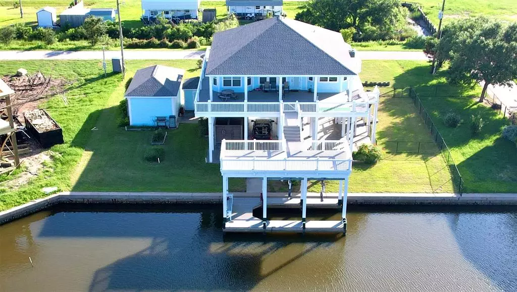 Crystal Beach, TX 77650,1070 WATERWAYS DR