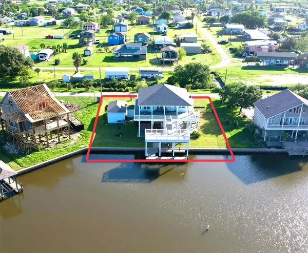 Crystal Beach, TX 77650,1070 WATERWAYS DR