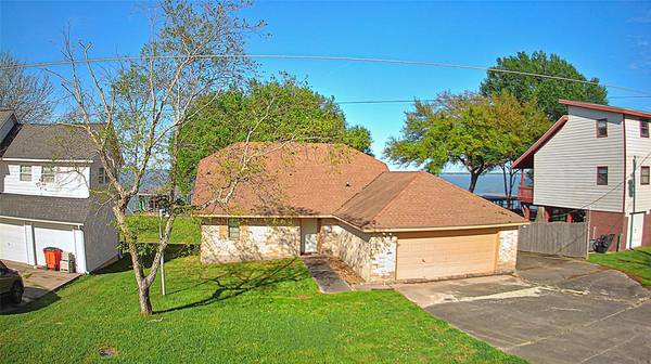 211 Lakeview Shores DR,  Coldspring,  TX 77331