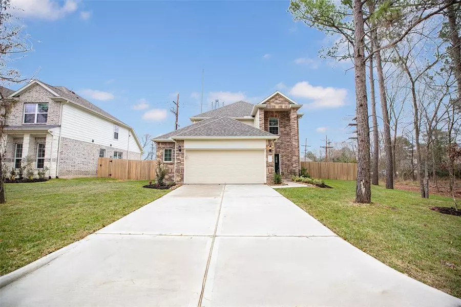 3510 Stonehenge DR, Montgomery, TX 77356