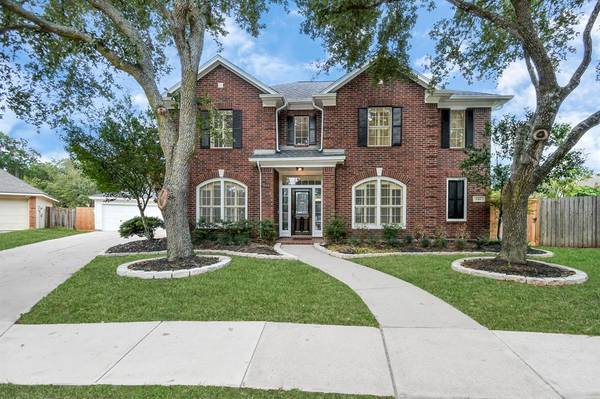 1311 Raintree CIR, Sugar Land, TX 77479