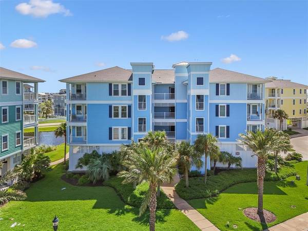 4131 Pointe West DR #202, Galveston, TX 77554