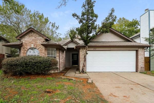 16907 Dusty Mill DR E, Sugar Land, TX 77498