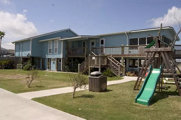 1250 N Crystal Beach RD, Crystal Beach, TX 77650