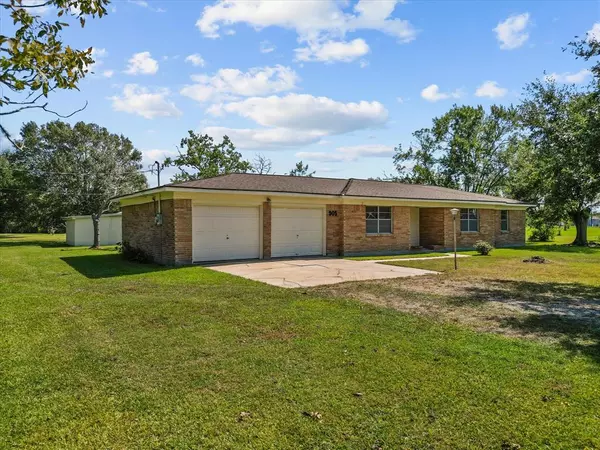 Dickinson, TX 77539,905 28th ST