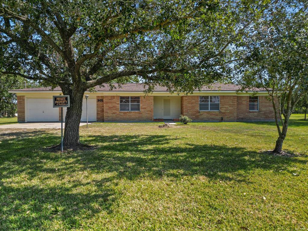 Dickinson, TX 77539,905 28th ST