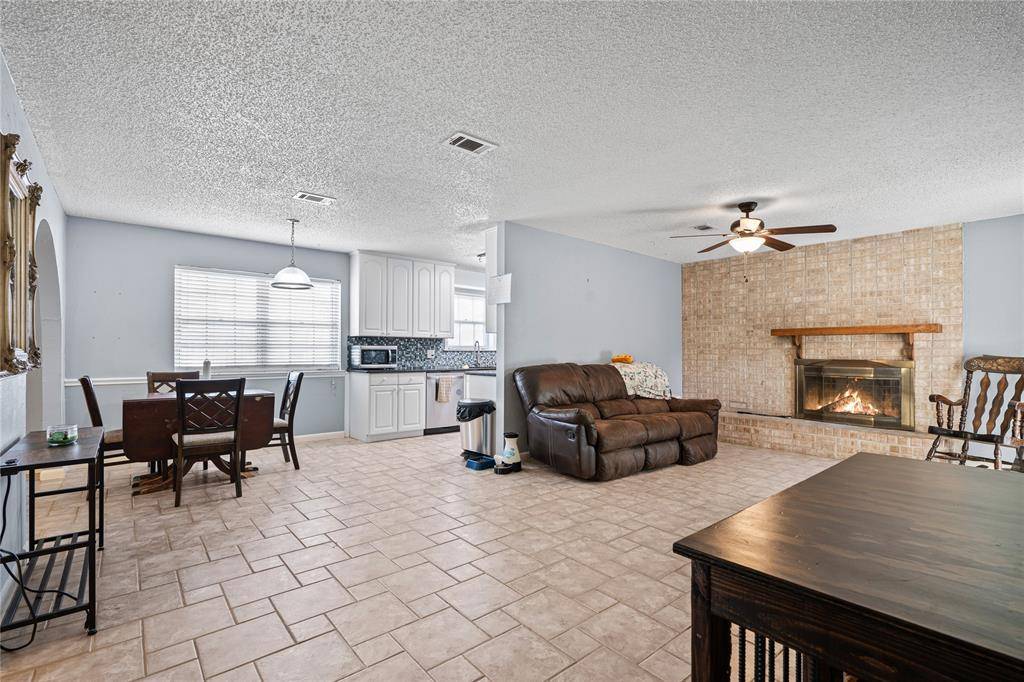 League City, TX 77573,807 Driftwood ST