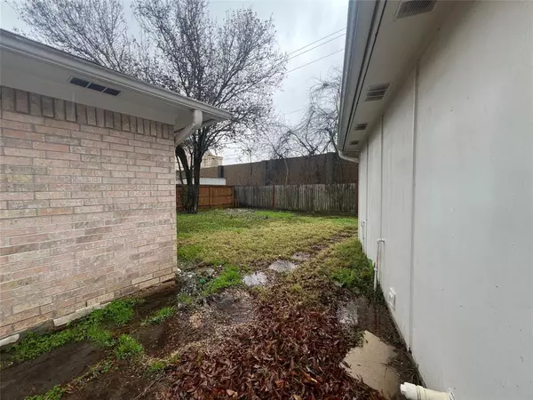 Houston, TX 77031,11906 Manorgate DR