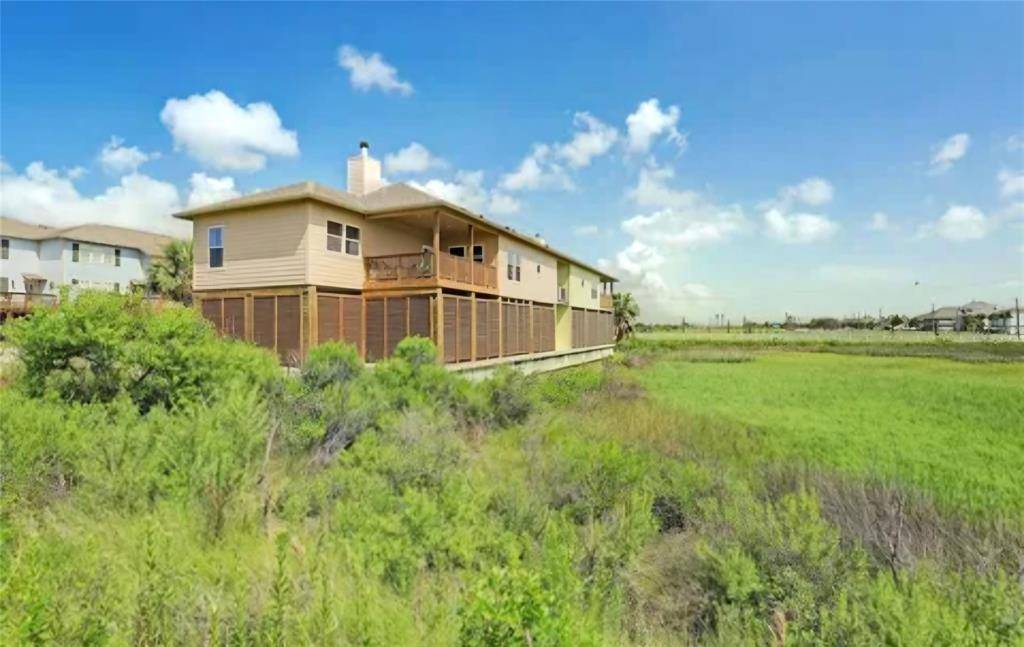 2811 Izamal CT, Galveston, TX 77554