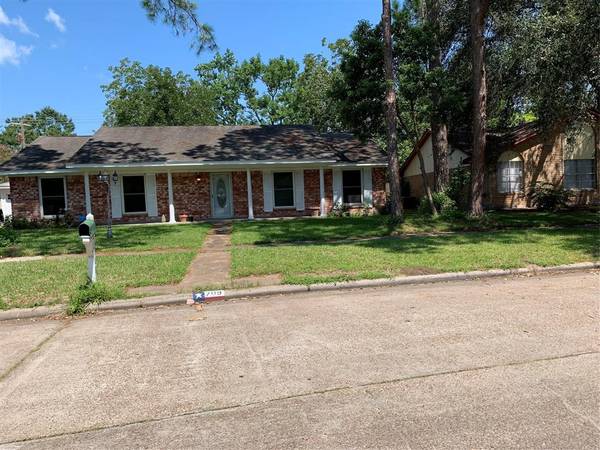 709 Newman ST, Angleton, TX 77515