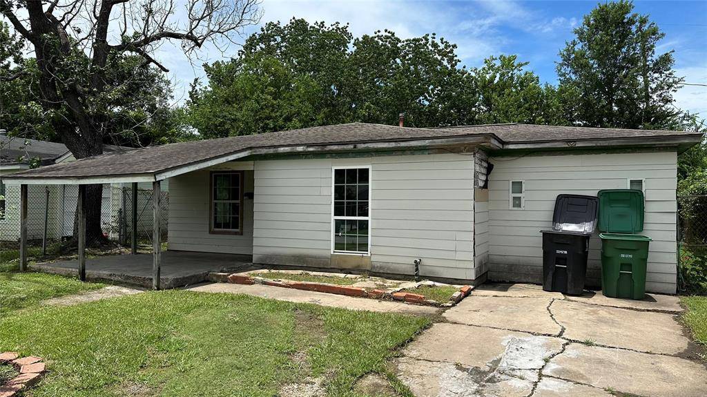 7338 Hurtgen Forest RD, Houston, TX 77033