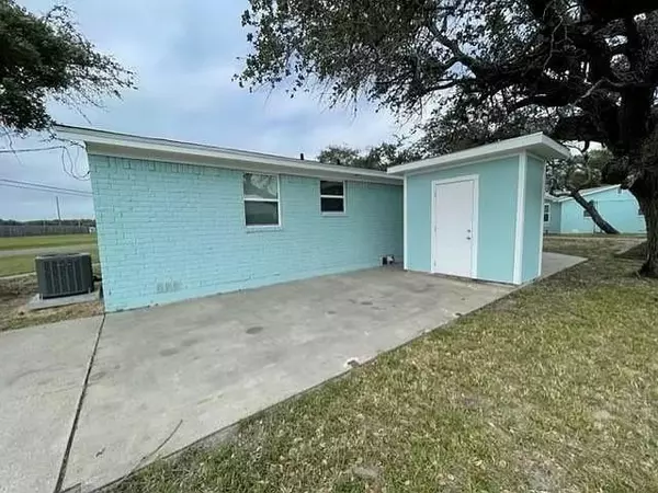 Rockport, TX 78382,1300 N Live Oak ST #6