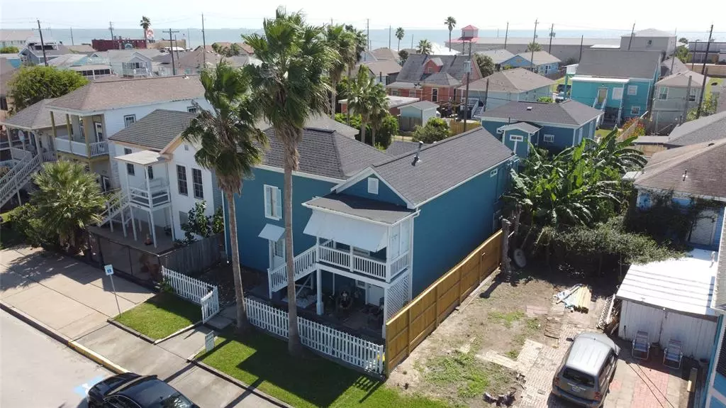 1623 Avenue N 1/2, Galveston, TX 77550