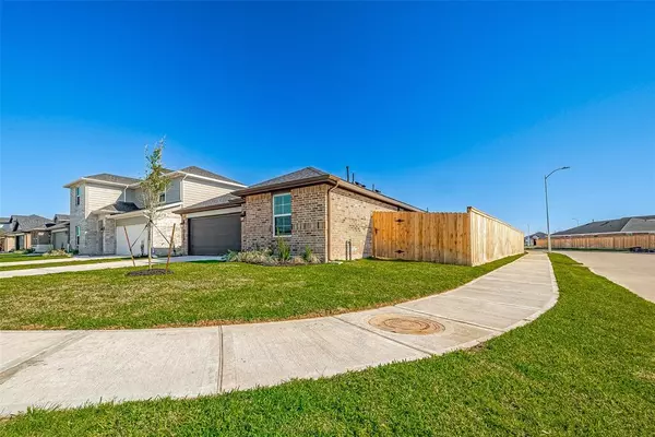 Fresno, TX 77545,5147 Sunset Oaks DR