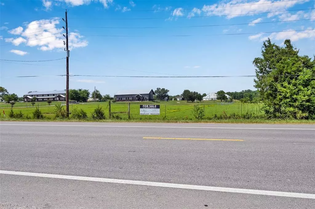 Willis, TX 77318,4.12 AC Seven Coves DR W