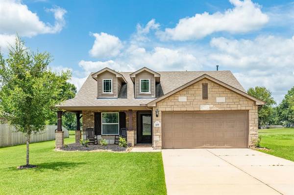 435 S Amherst DR, West Columbia, TX 77486