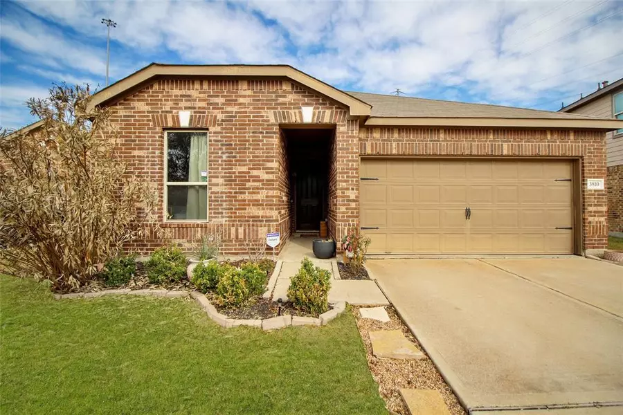 3810 Aubergine Springs LN, Katy, TX 77449