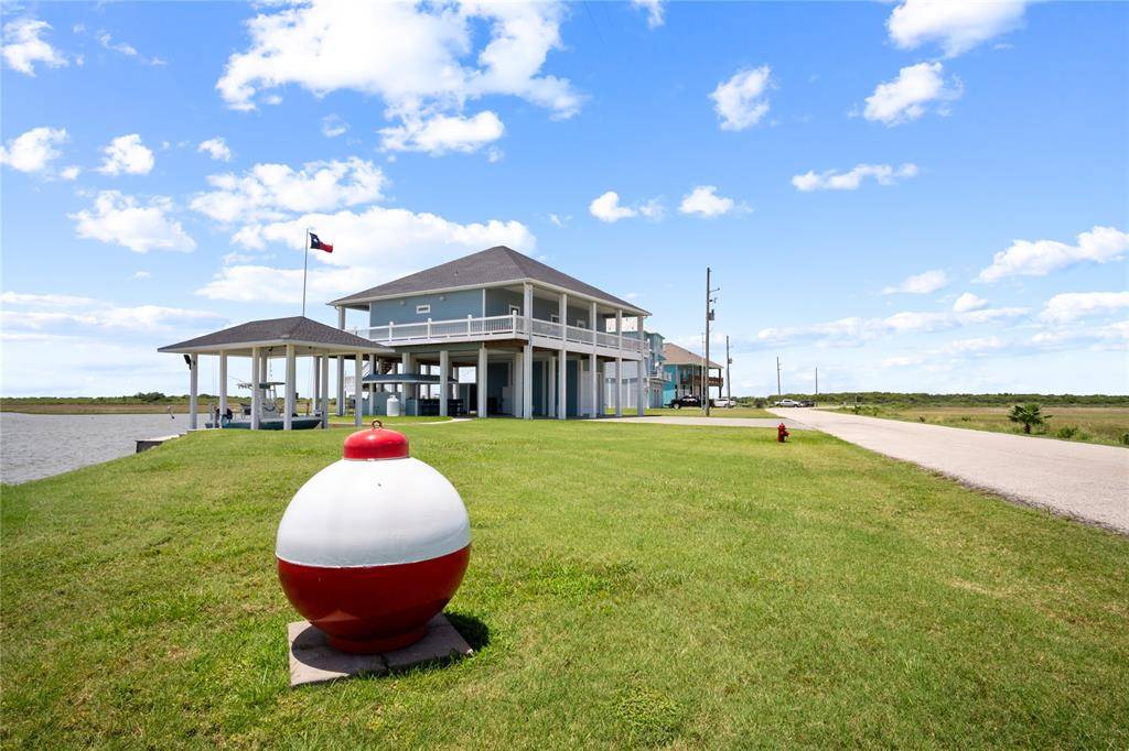 Crystal Beach, TX 77650,1301 Lagoon DR