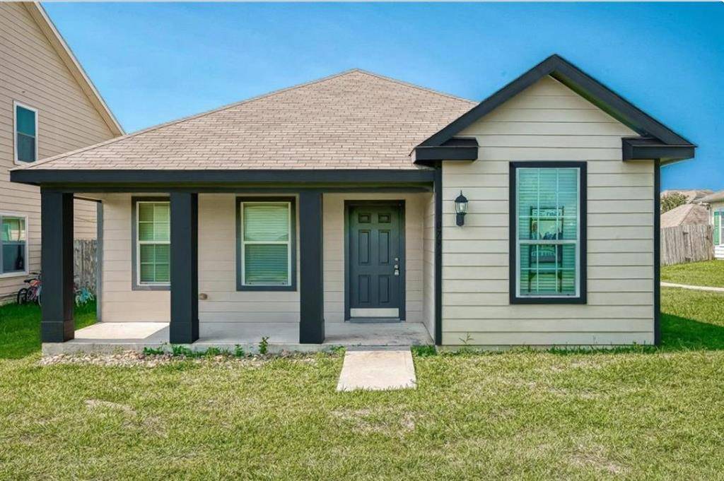 10792 S Lake Mist LN, Willis, TX 77318