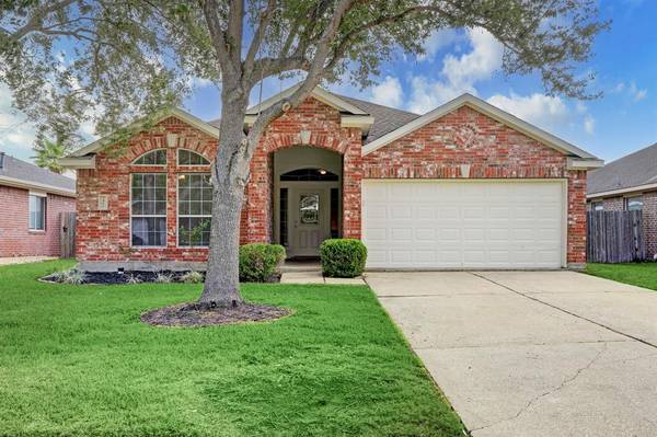 2907 Silver Shore LN, League City, TX 77539