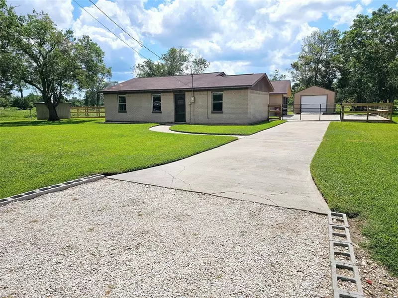 18234 County Road 463, Brazoria, TX 77422