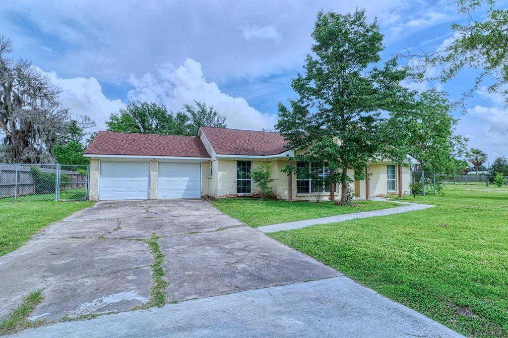 Baytown, TX 77520,511 S Burnett Dr