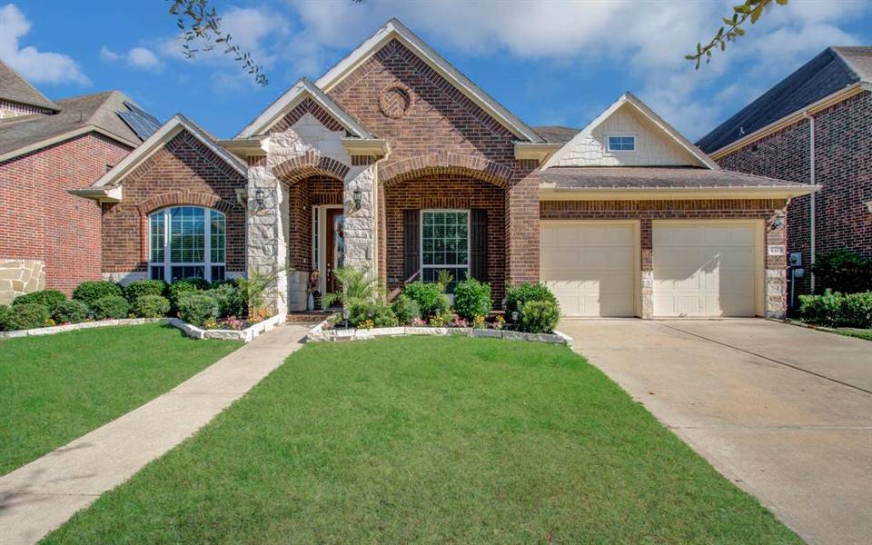 4419 Rolling Field LN, Sugar Land, TX 77479