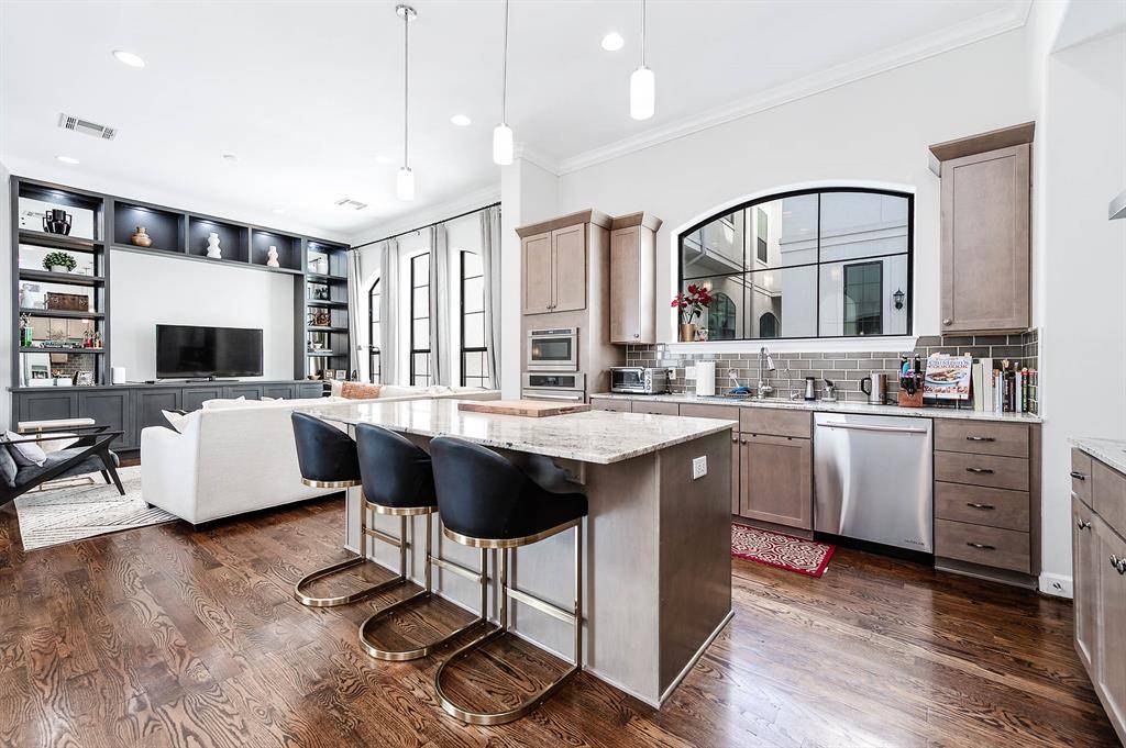 4707 Jackson ST, Houston, TX 77004