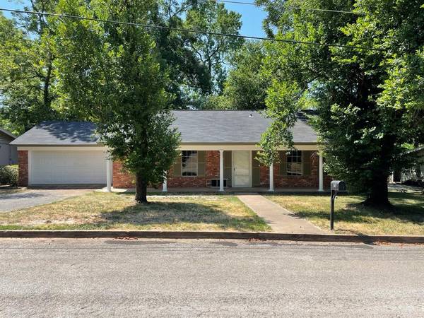 207 E Homewood DR, Crockett, TX 75835