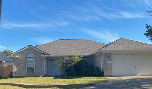 1202 Mullins CT, College Station, TX 77845