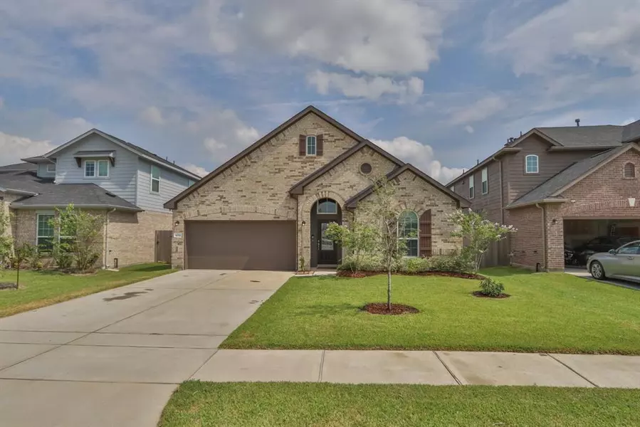 4619 Crescent Lake CIR, Baytown, TX 77521